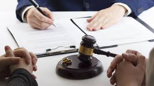 Trouver un meilleur avocat de divorce : comment s’y prendre efficacement ?